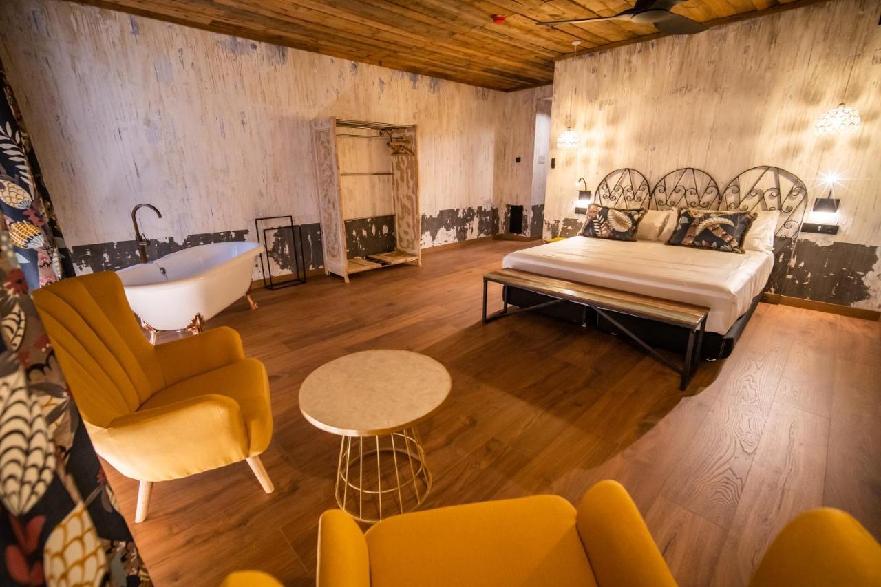 Hotel Somnifabrik Вальдерробрес Экстерьер фото