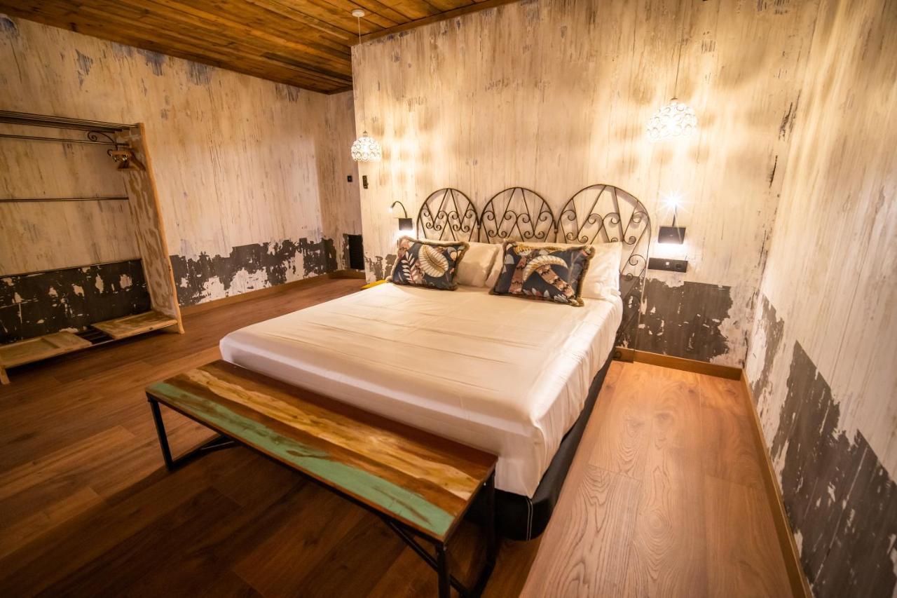 Hotel Somnifabrik Вальдерробрес Экстерьер фото